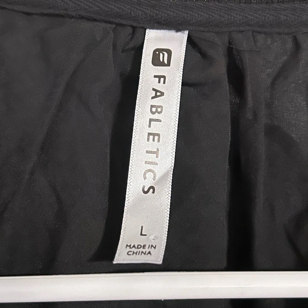 Fabletics | Black Long Sleeve | Size Large - Picture 2 of 5